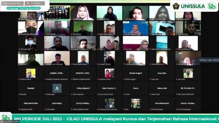 CILAD UNISSULA SELENGGARAKAN IN-HOUSE TEST TOEFL PREDICTION BAGI RATUSAN SISWA MAN 2 KUDUS