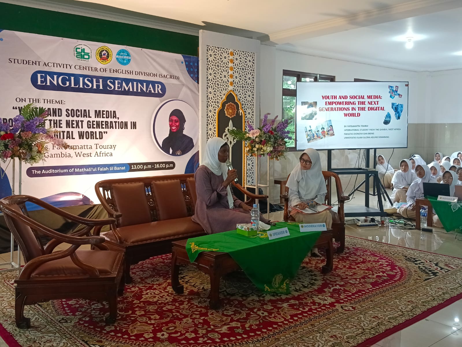 CILAD UNISSULA Perluas Wawasan Internasional Santri melalui English Seminar Bertema Media Sosial