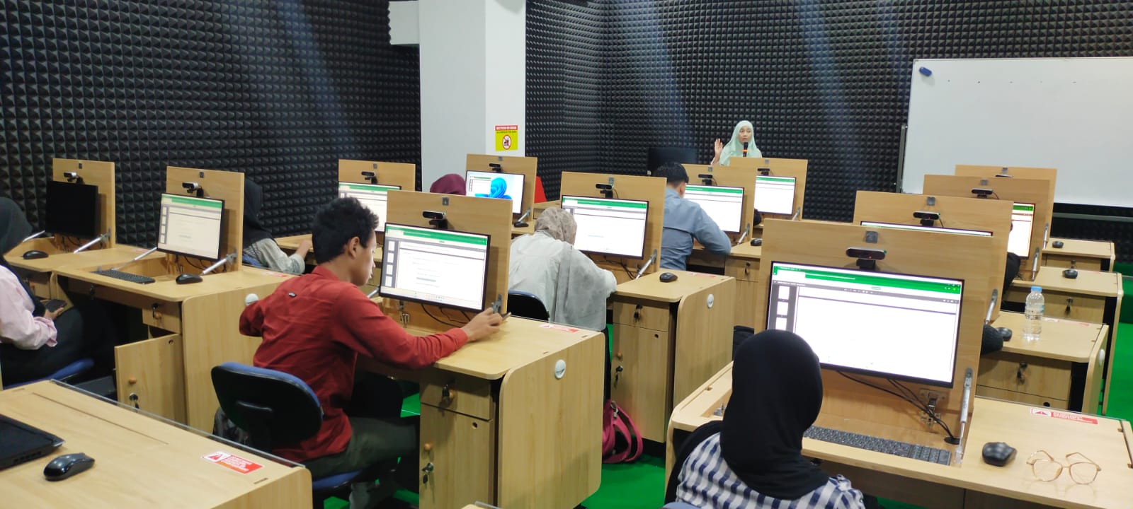 Ruang Lab Bahasa 3